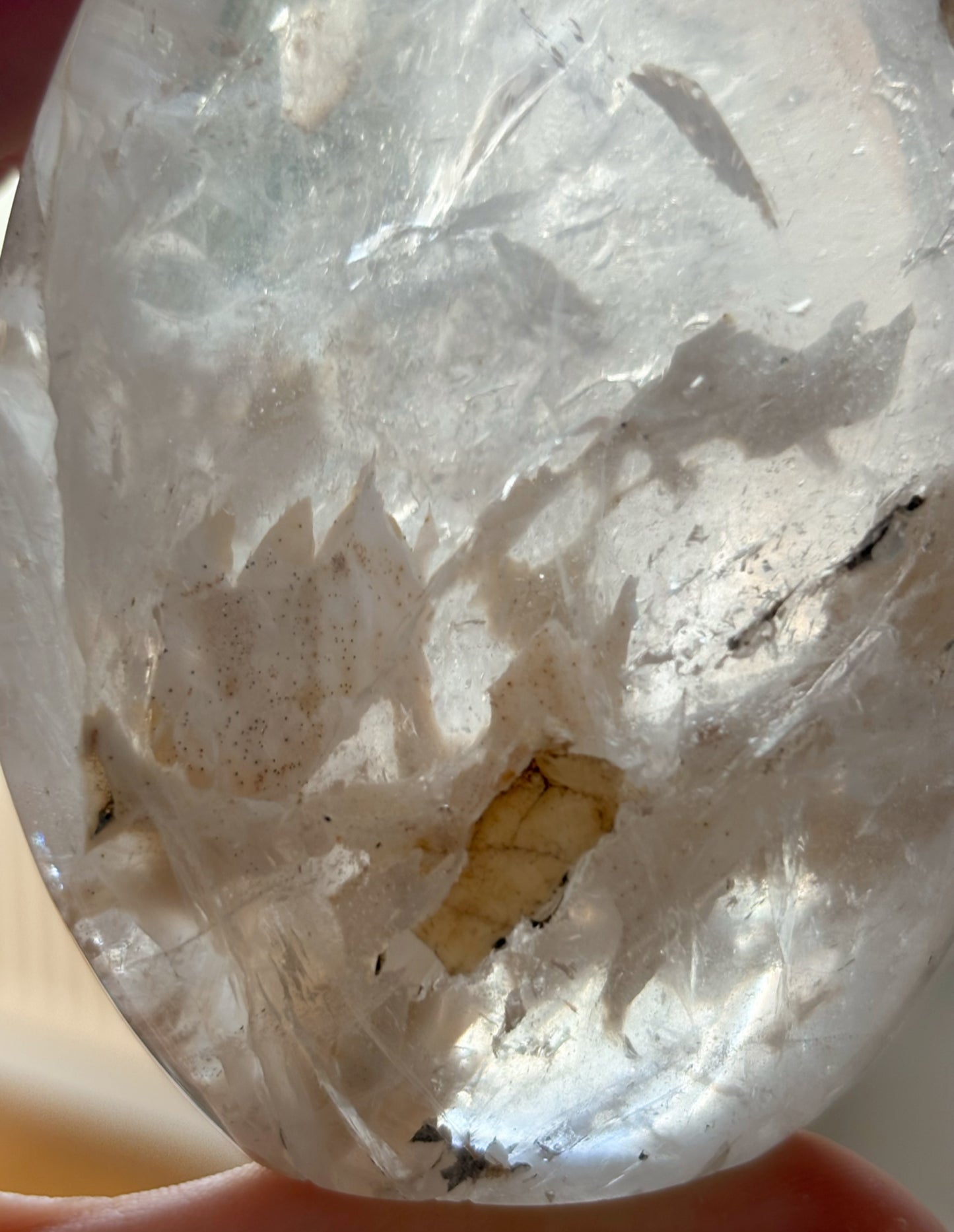 Bergkristall Freiform mit super interessanten Einschlüssen BI23