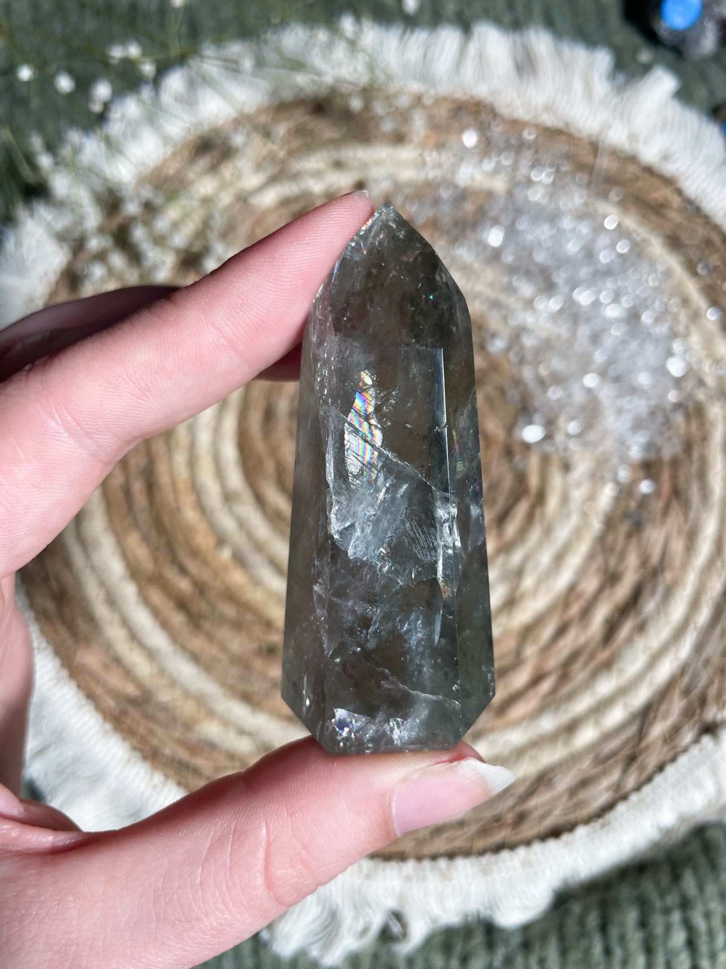 Transparente Prasiolith Spitze mit Regenbogen