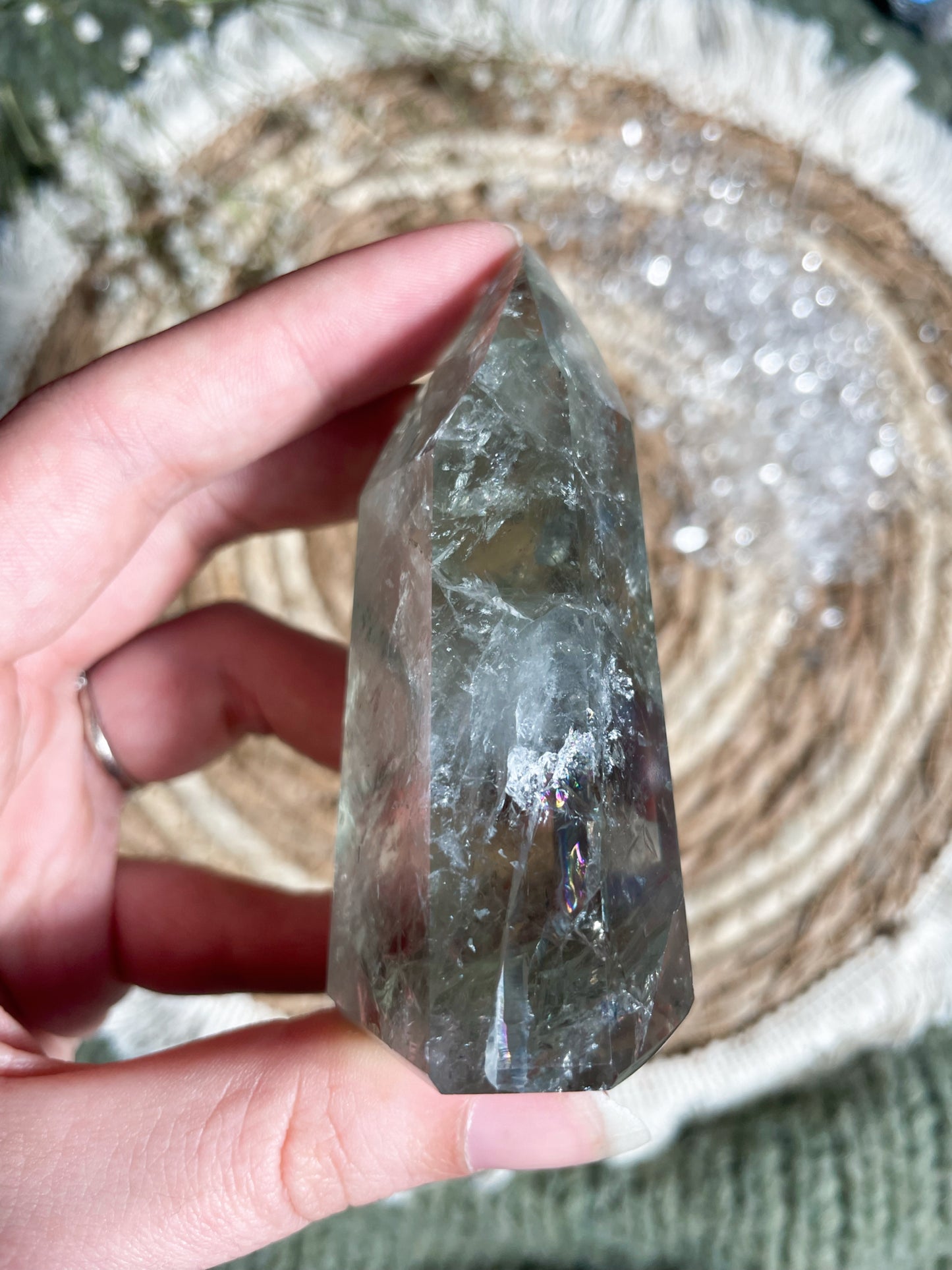Transparente Prasiolith Spitze mit Regenbogen