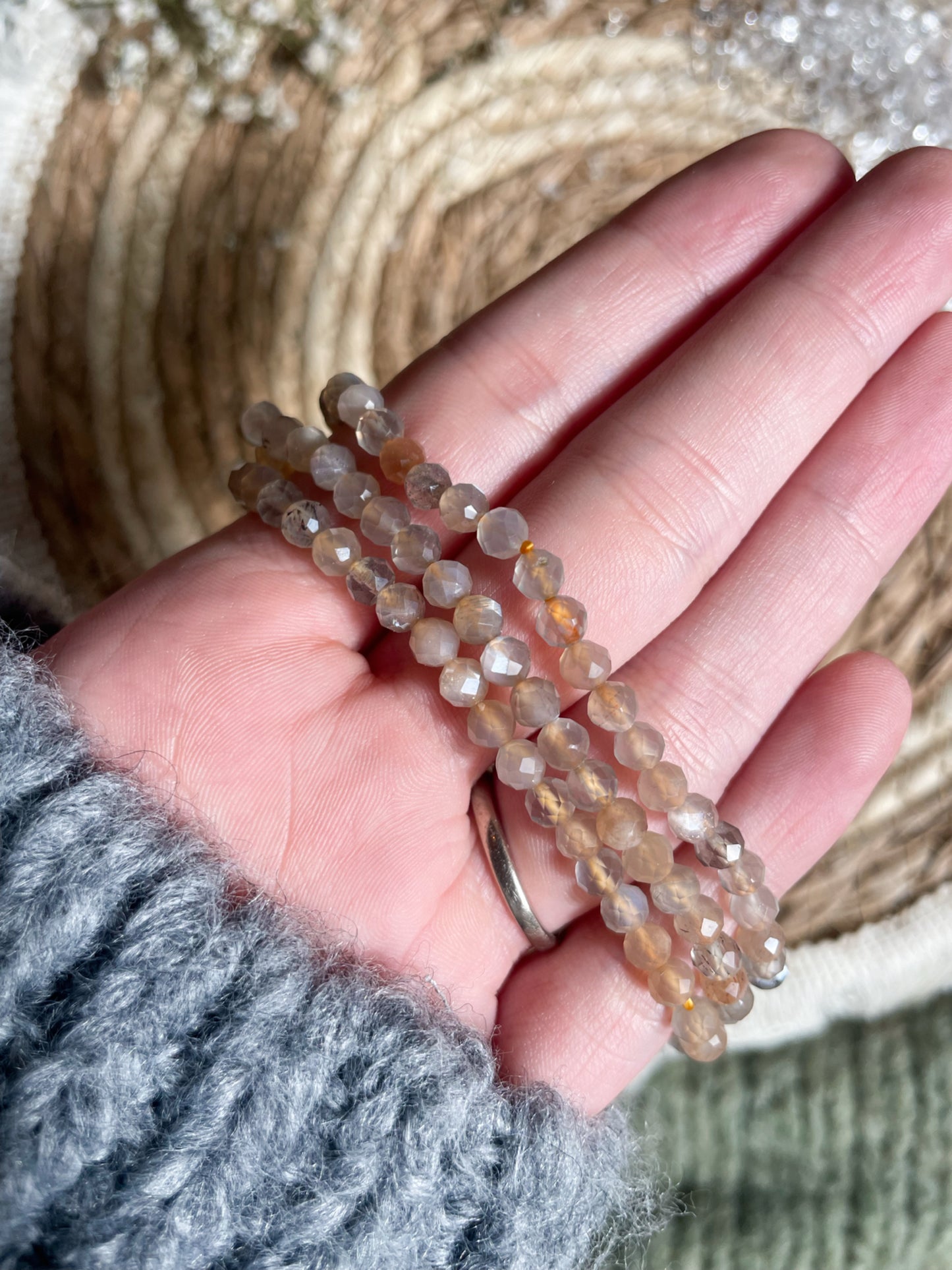 Mondstein Armband mit Flash, 4mm facettiert