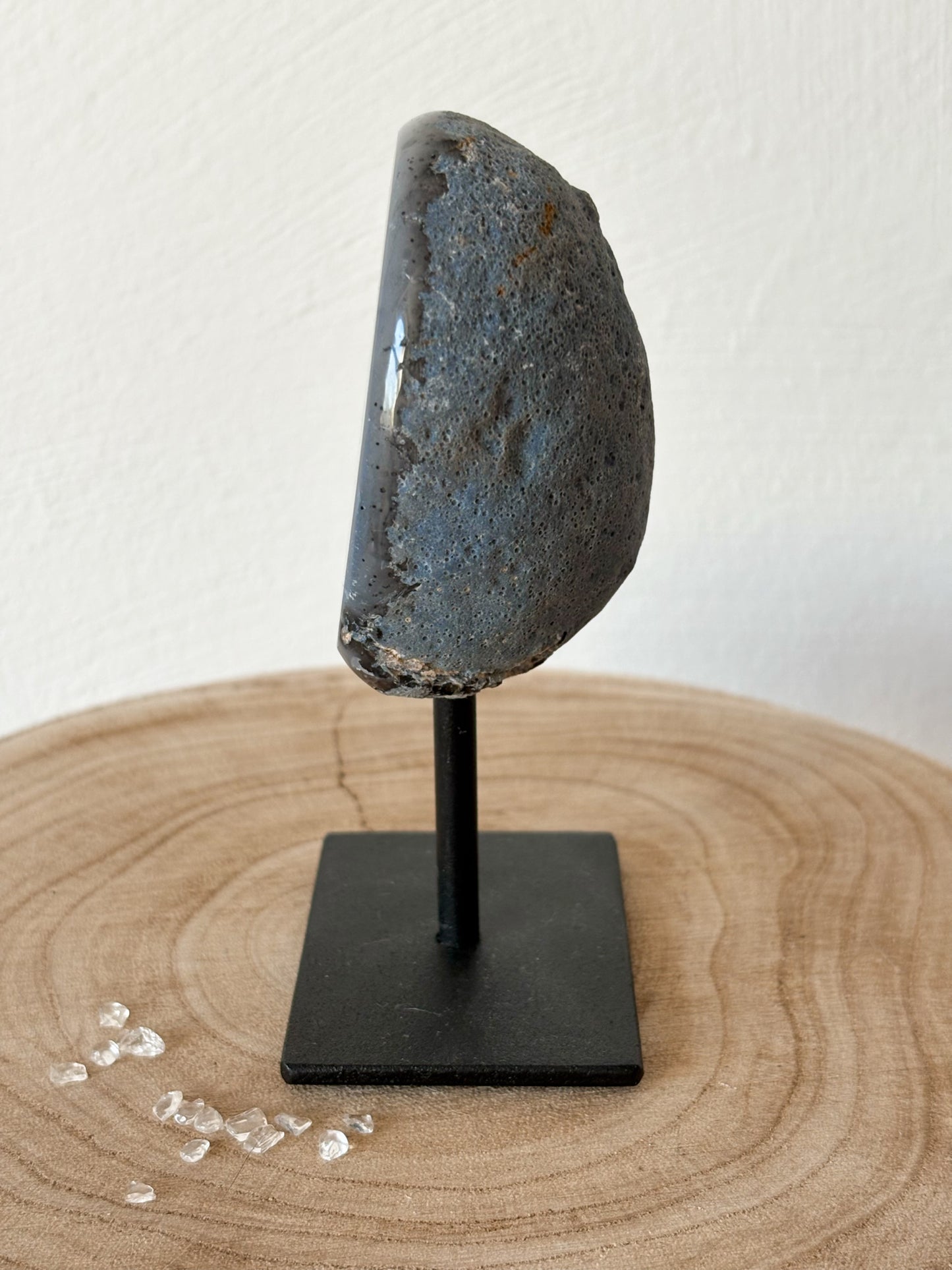 Achat auf Metallständer AB29