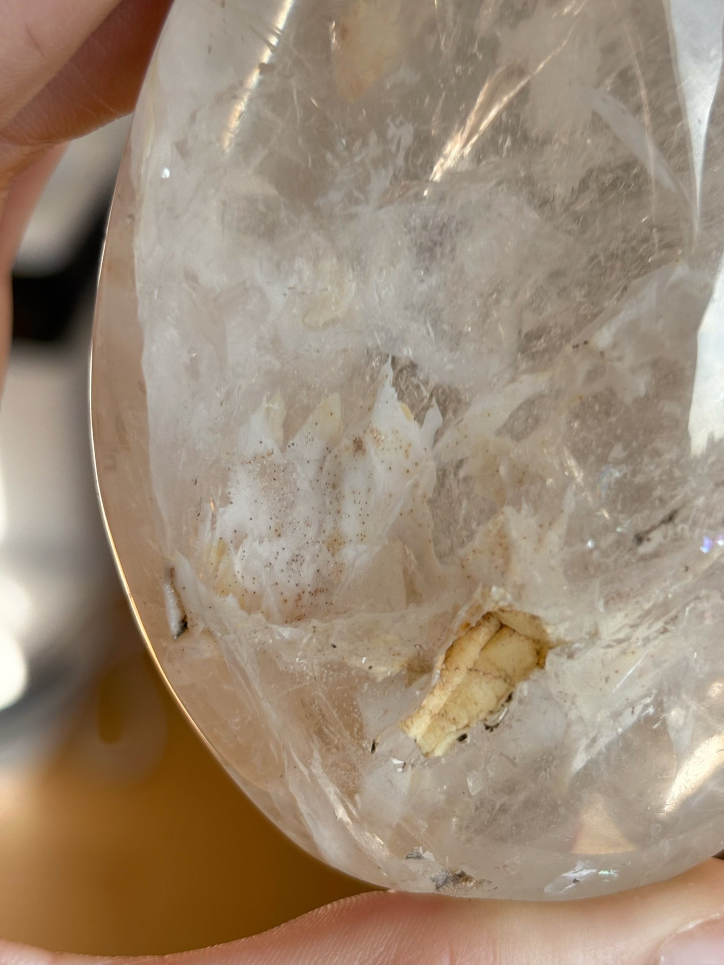 Bergkristall Freiform mit super interessanten Einschlüssen BI23