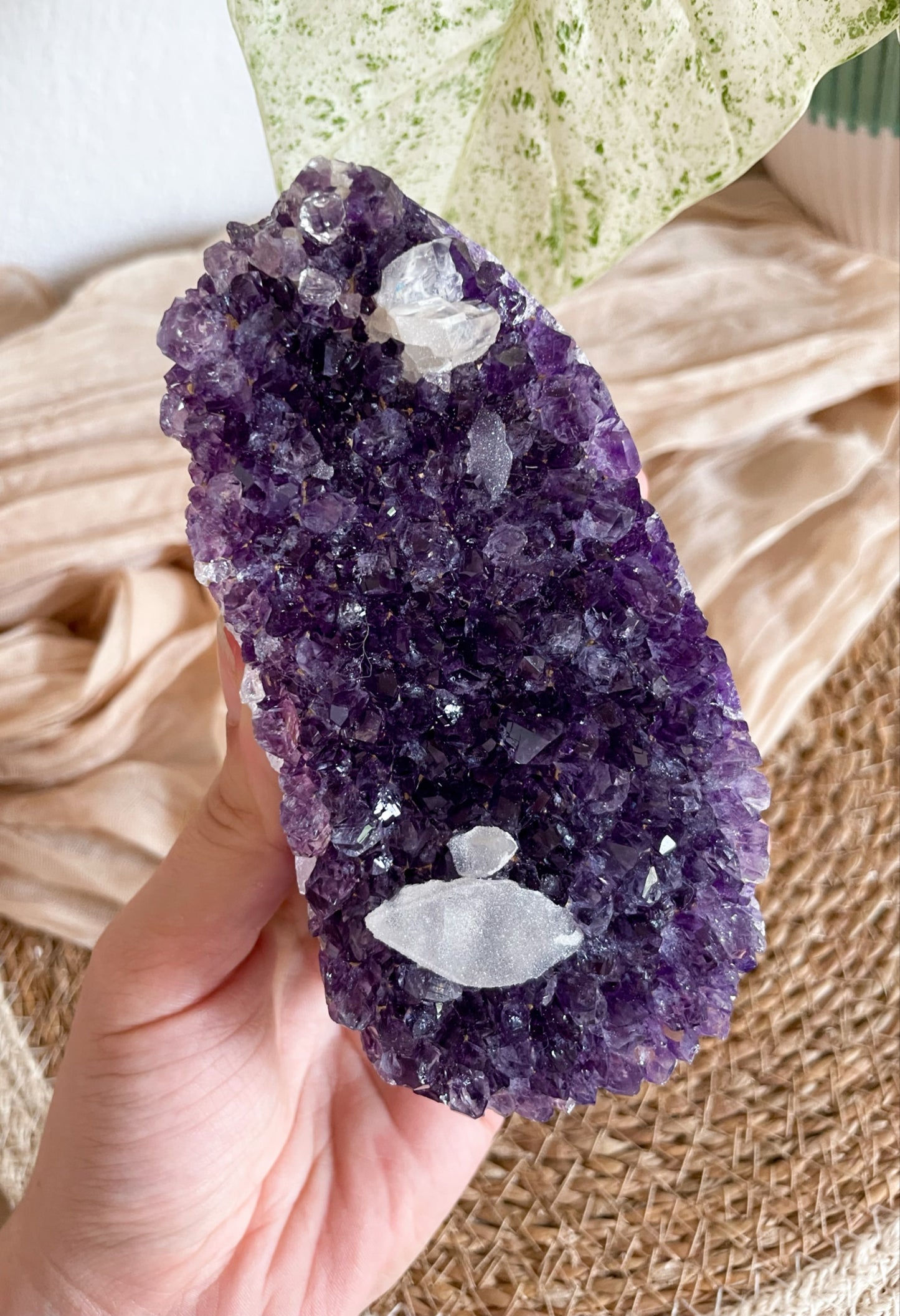 Amethyst mit Sugar Calcit auf Achat