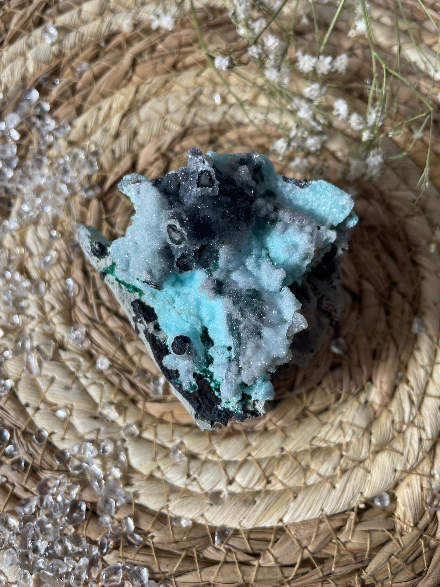 Großes Druzy Chrysokoll Cluster mit Heterogenit Nr. 4