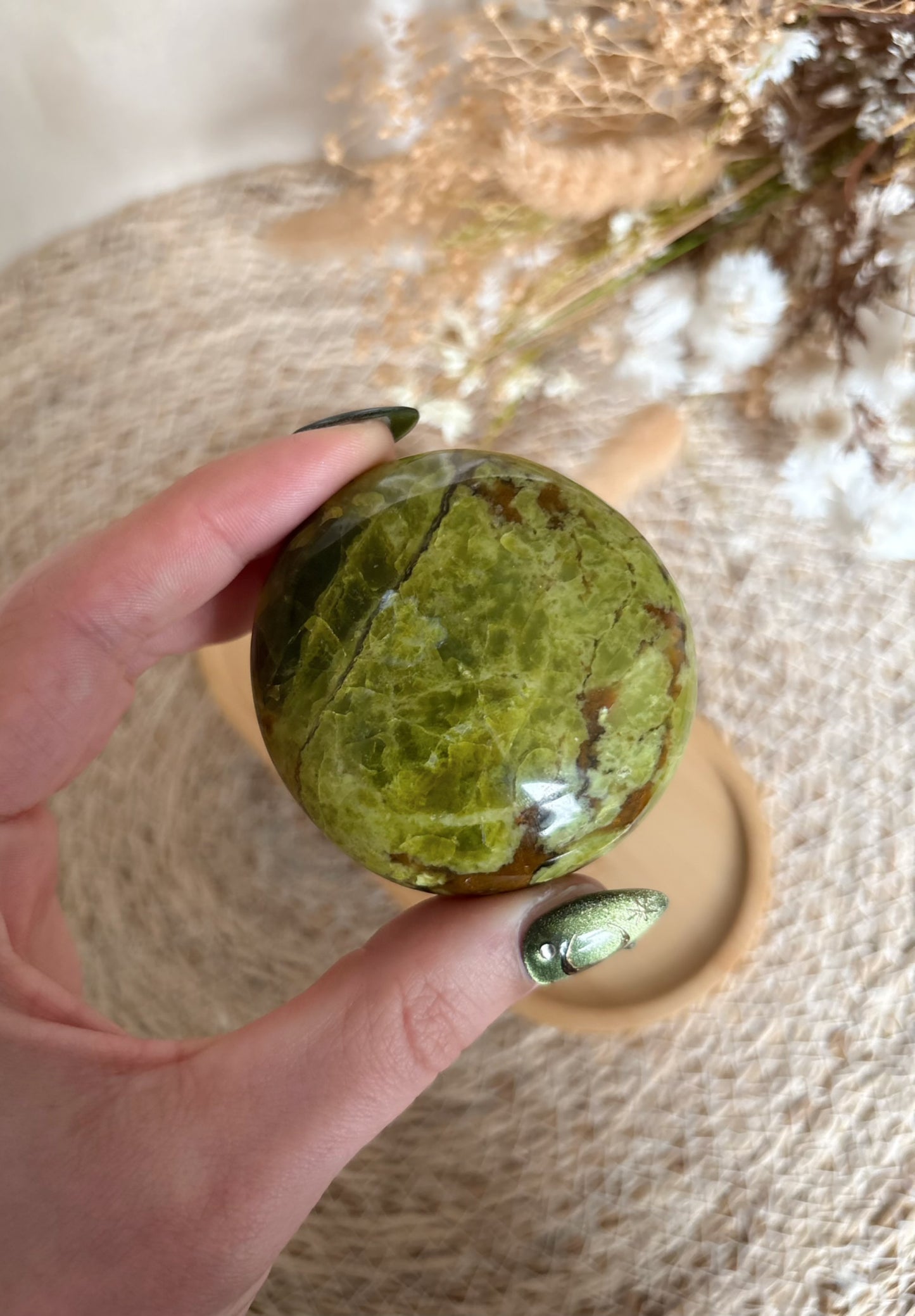 Grüne Opal Handsteine [G-H]
