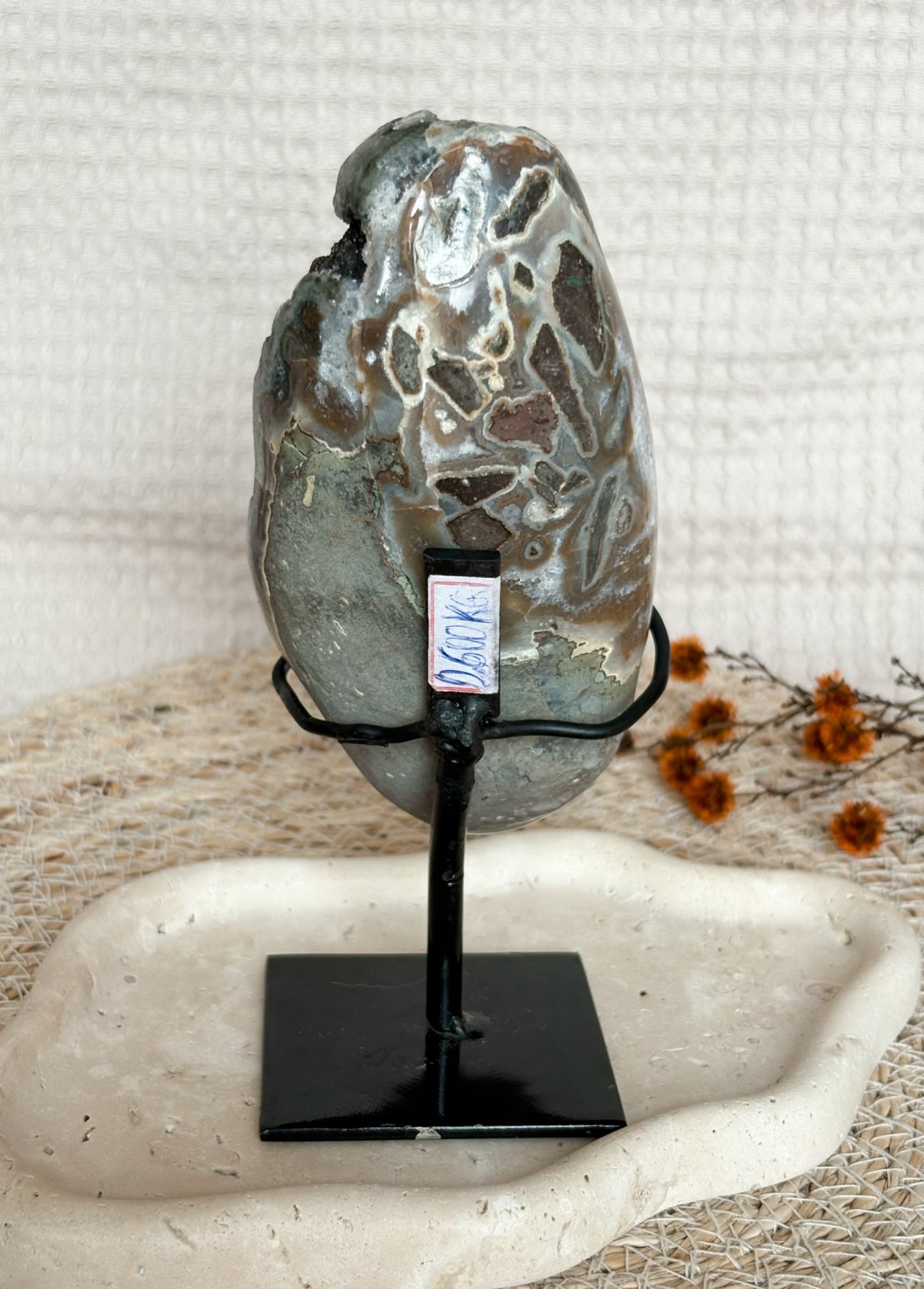 Brauner Amethyst mit Achat aus Uruguay auf Ständer