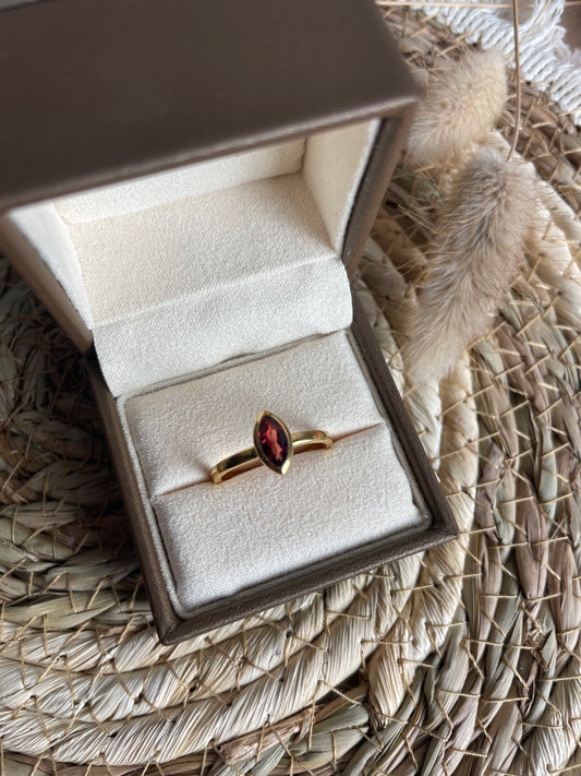 Granat Ring vergoldet, Größe 58