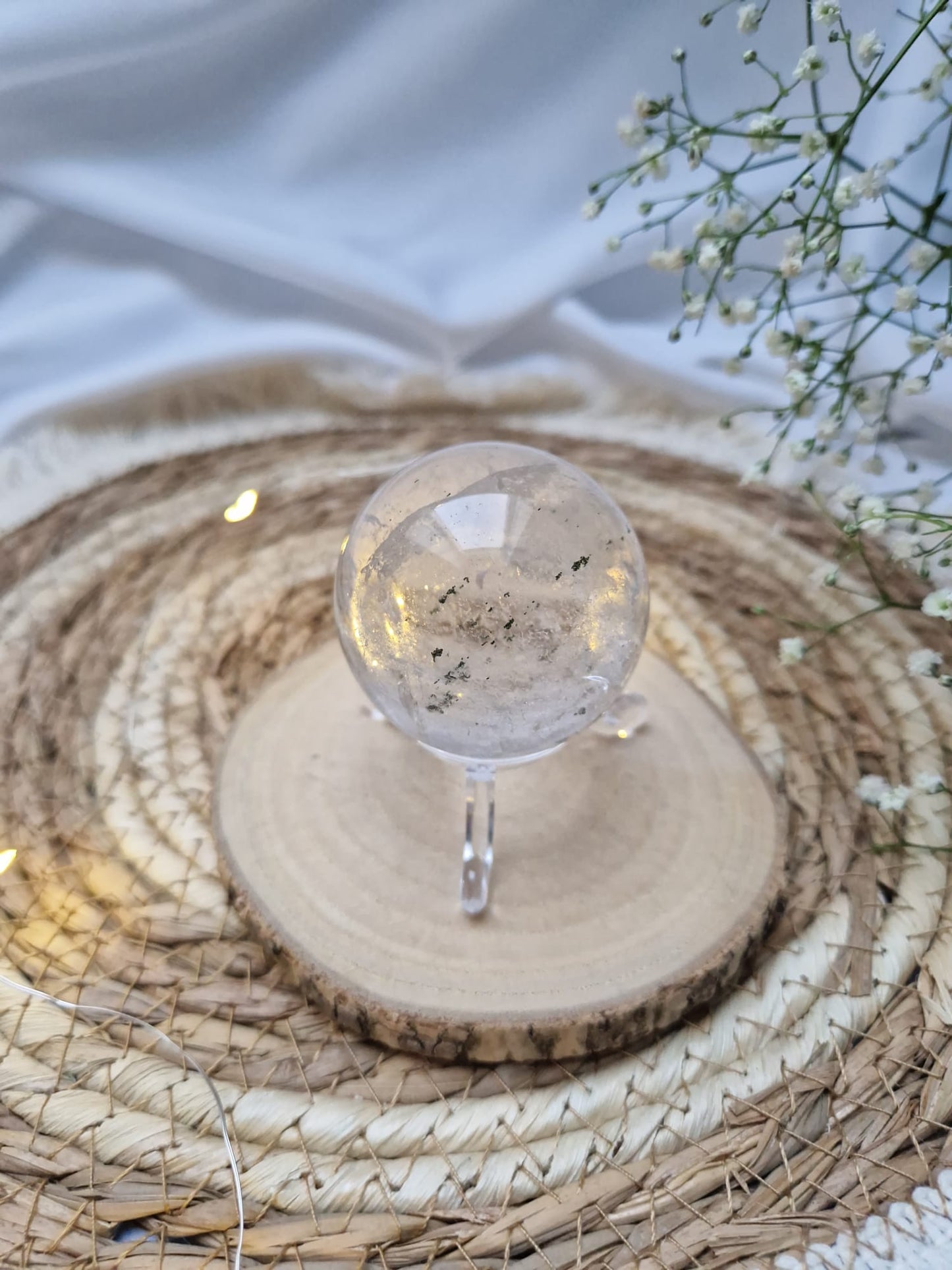 Bergkristall Kugel mit Einschlüssen