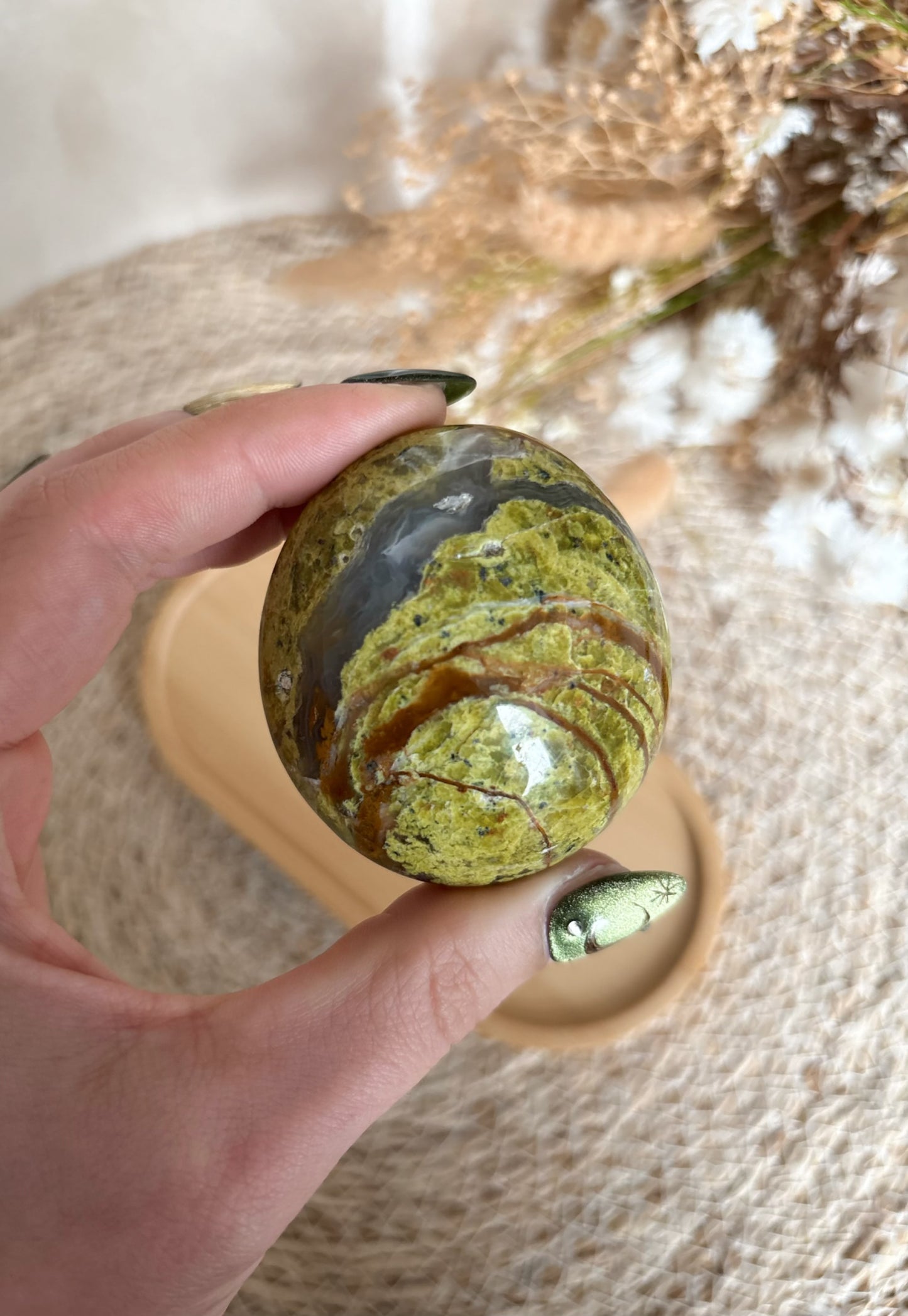 Grüne Opal Handsteine [D-F]