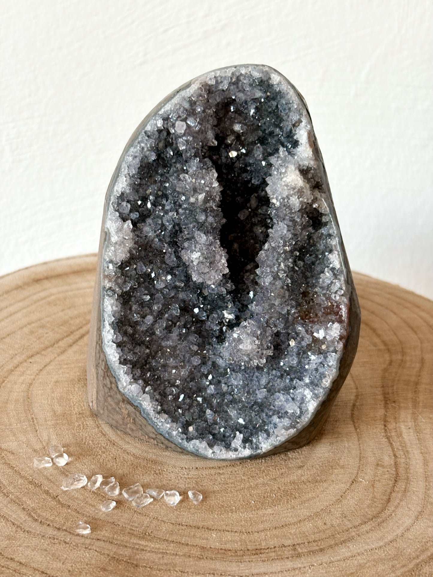 Schwarze Amethyst Freiform A75