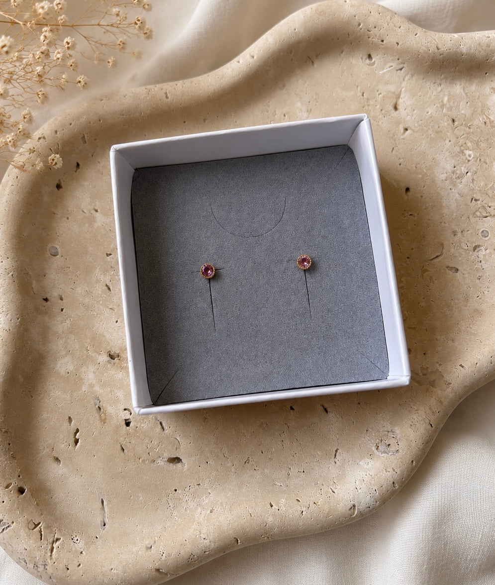 Amethyst Ohrstecker „Tiny Spark“ - vergoldet