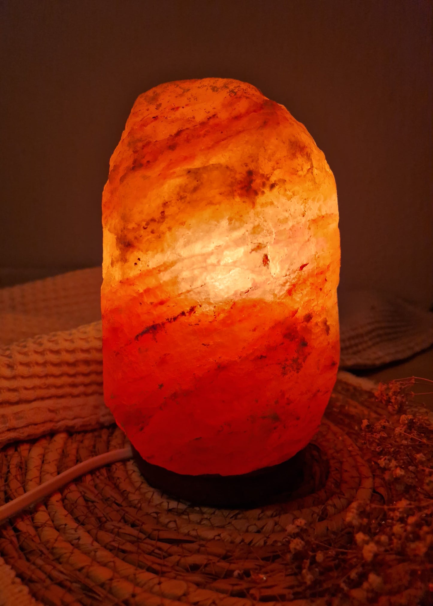 Salzkristall Lampe auf Holzsockel Nr. 2