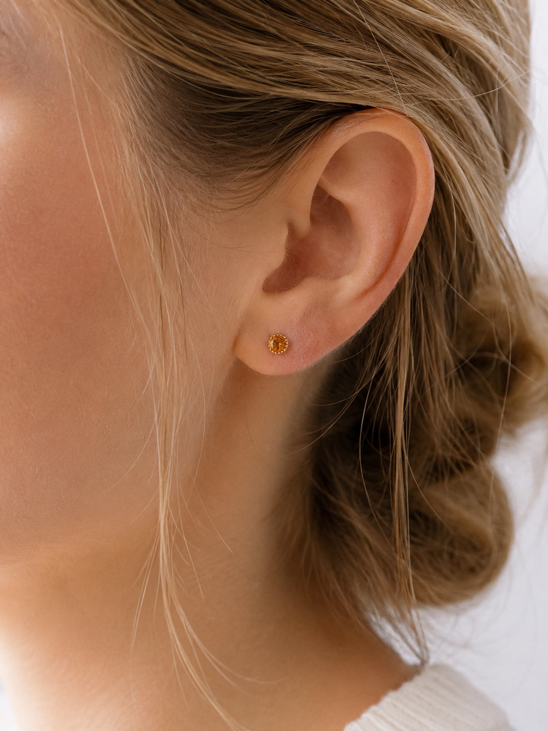 Citrin Ohrstecker „Tiny Spark“ - vergoldet