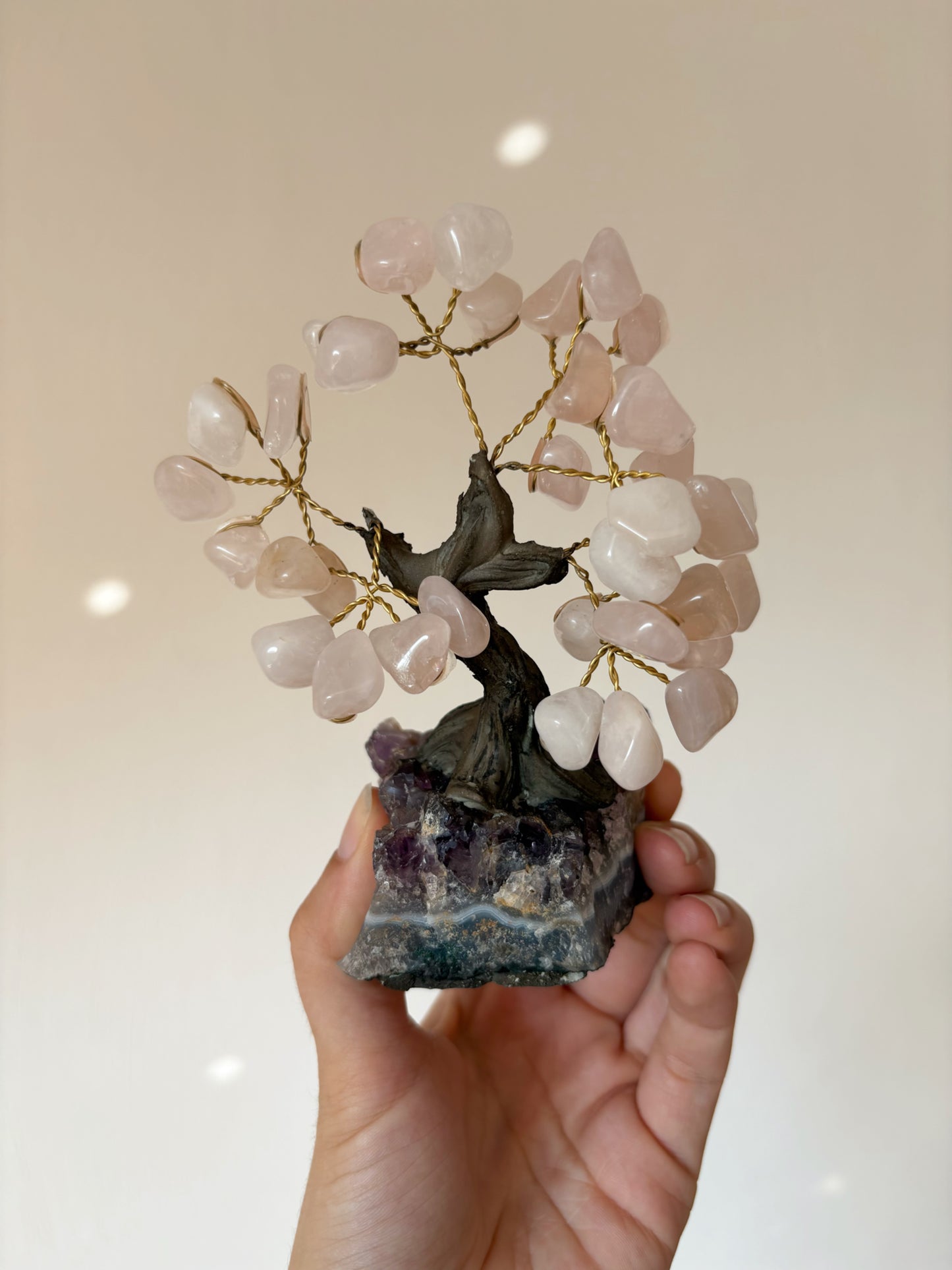 Edelsteinbäumchen Nr. 3 - Rosenquarz auf Amethyst mit Achat
