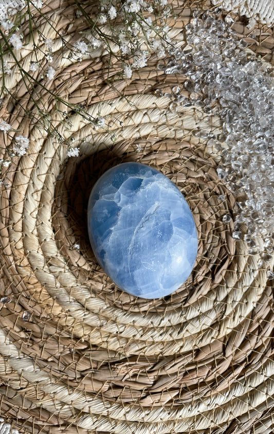 Blauer Calcit Handstein