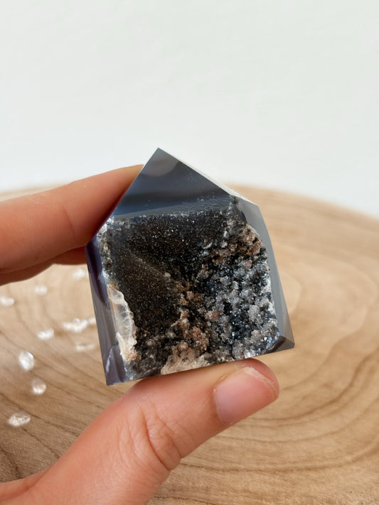 Druzy Achat Spitze DA18
