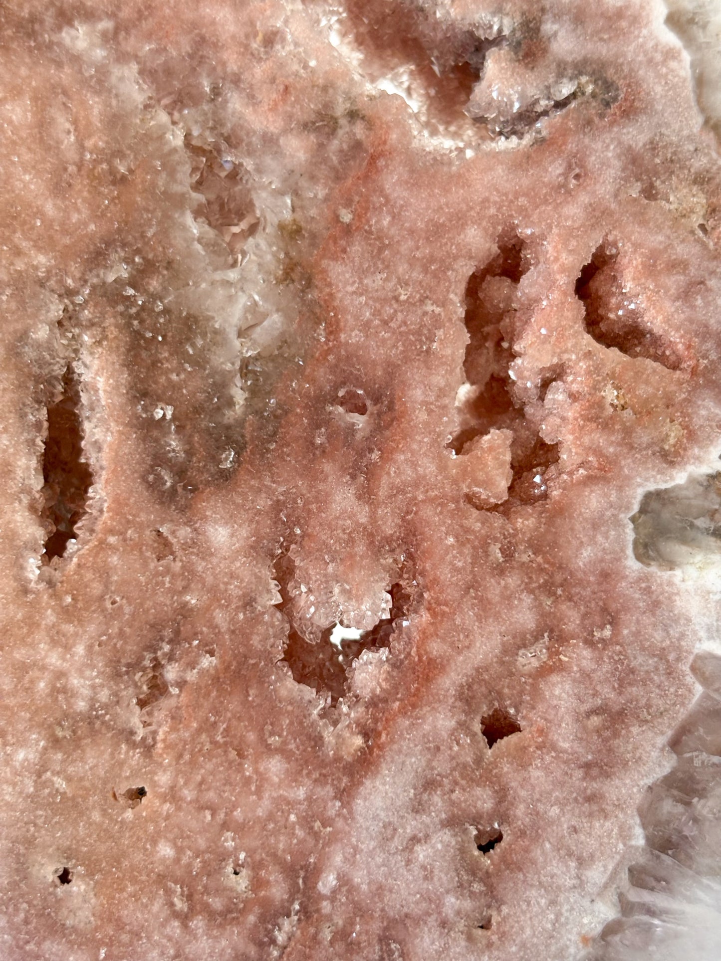 XL Druzy Pink Amethyst Scheibe auf Ständer, 1,83kg