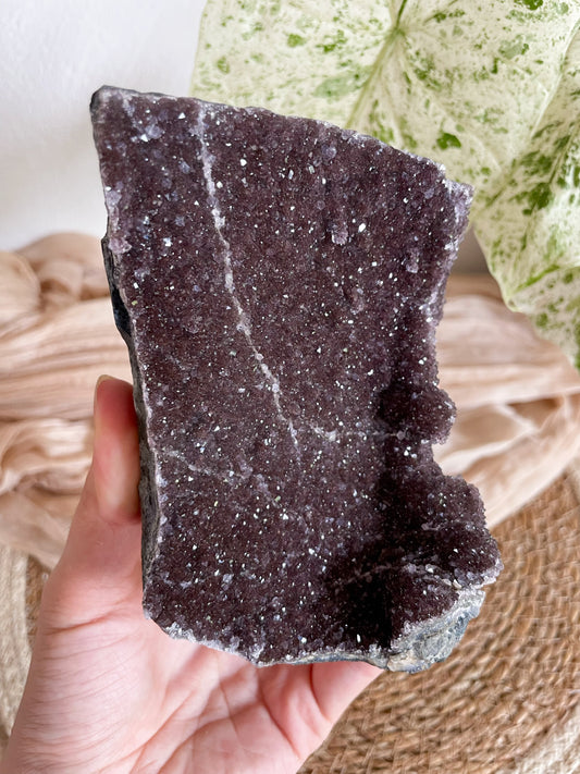 Rötliche Galaxy Amethyst Freiform