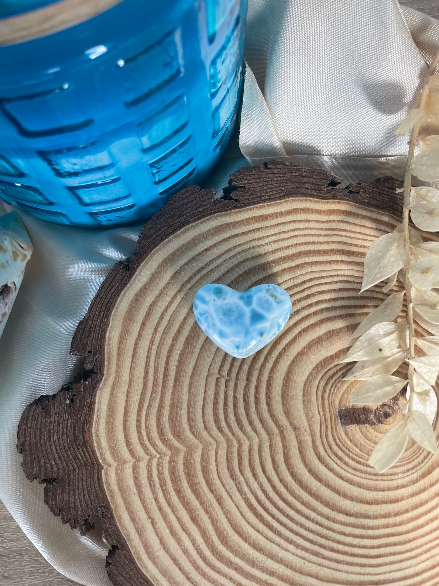 Larimar Herz Carving